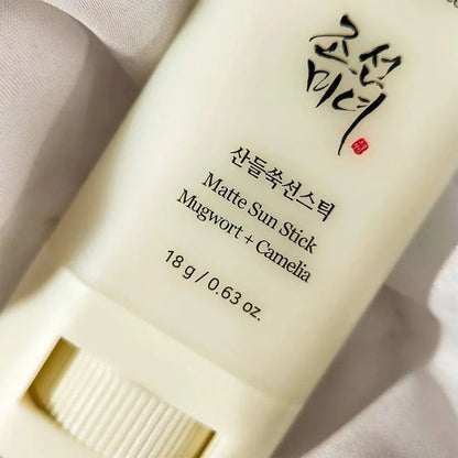 Beauty of Joeson Matte Sun Stick Mugwort &amp; Camelia SPF 50 PA++++ – Matte Sun Stick with mugwort 18g